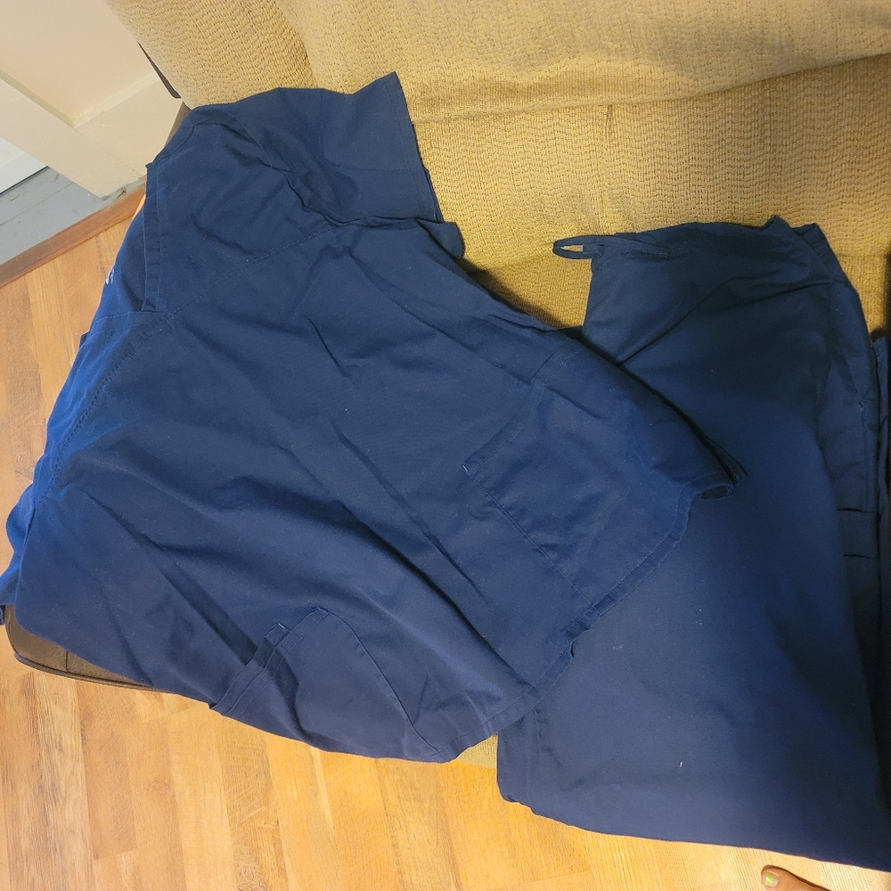 Womens navy scrubs